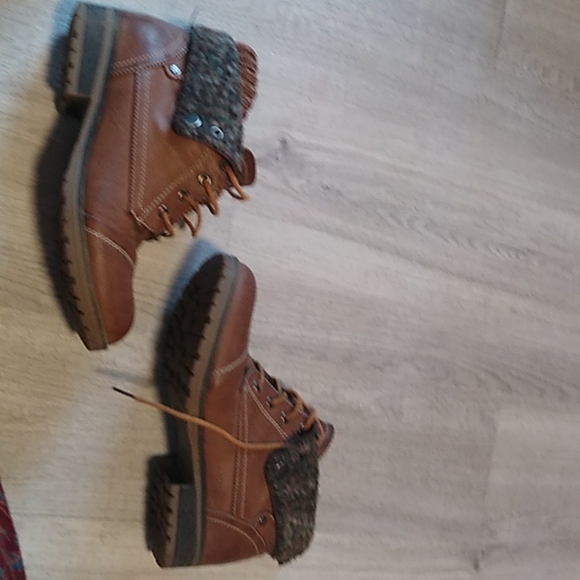 Moving - Picture 5 of 5